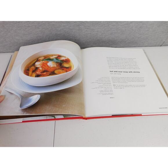 Vatch's Thai Kitchen Cookbook Vatcharin Bhumichiter 2005 - Picture 4 of 6